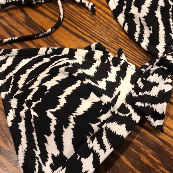 VS Swim - Picture 2 of 4